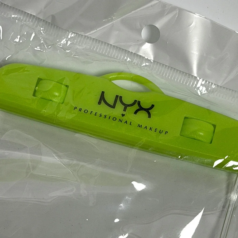 NYX Unisex Phone Pouch OS Green Pink Checkerboard Waterproof Lanyard